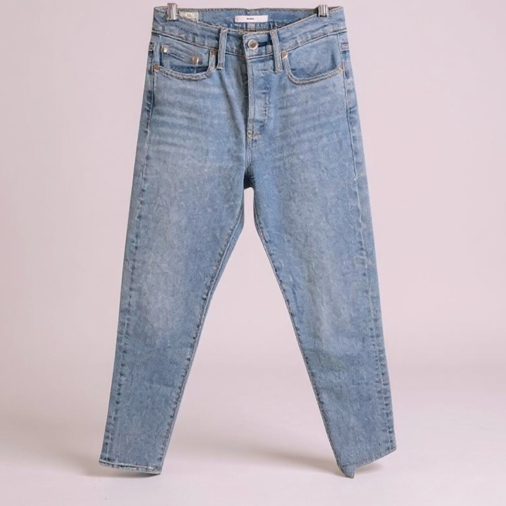 Levi’s Wedgie Jeans Light Wash‎ Size 24 Ankle
high waist Straight leg